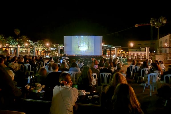 Proyección obras audiovisuales de Canarias